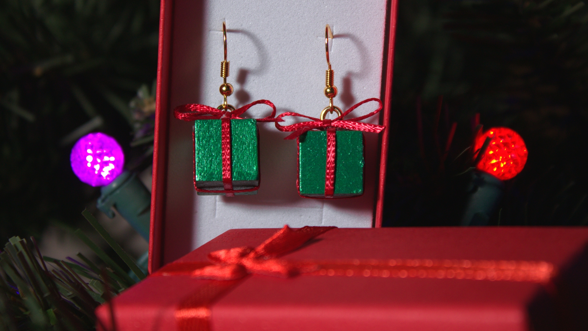Merry Present Earrings