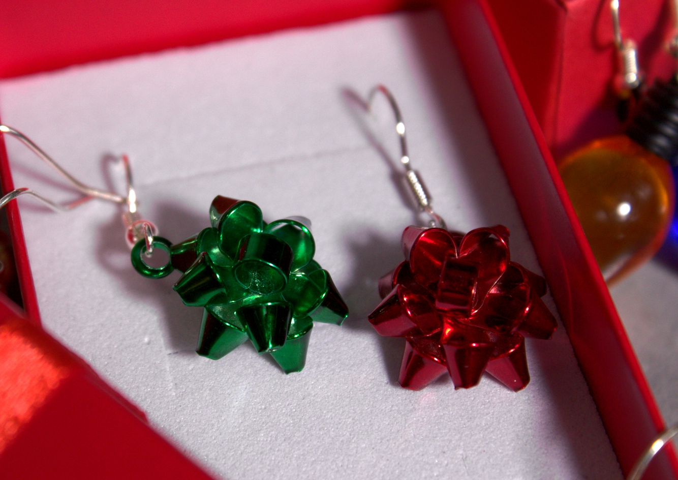 Holiday Bow Earrings